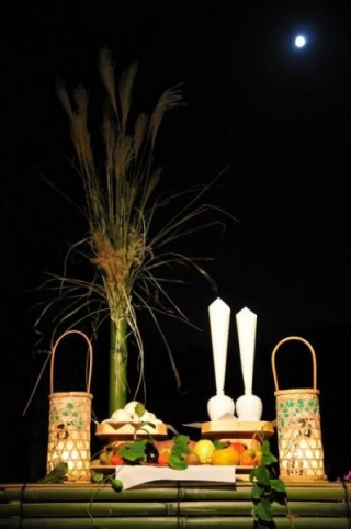 Traditional event for autumn <Otsukimi (Day of Autumn Moon)>