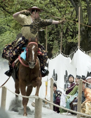 Archery on horseback in Asakusa
