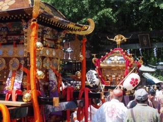 The grand festival in Yushima Tenmangu.